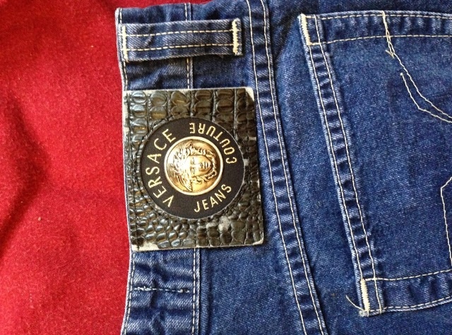 how to spot fake versace jeans
