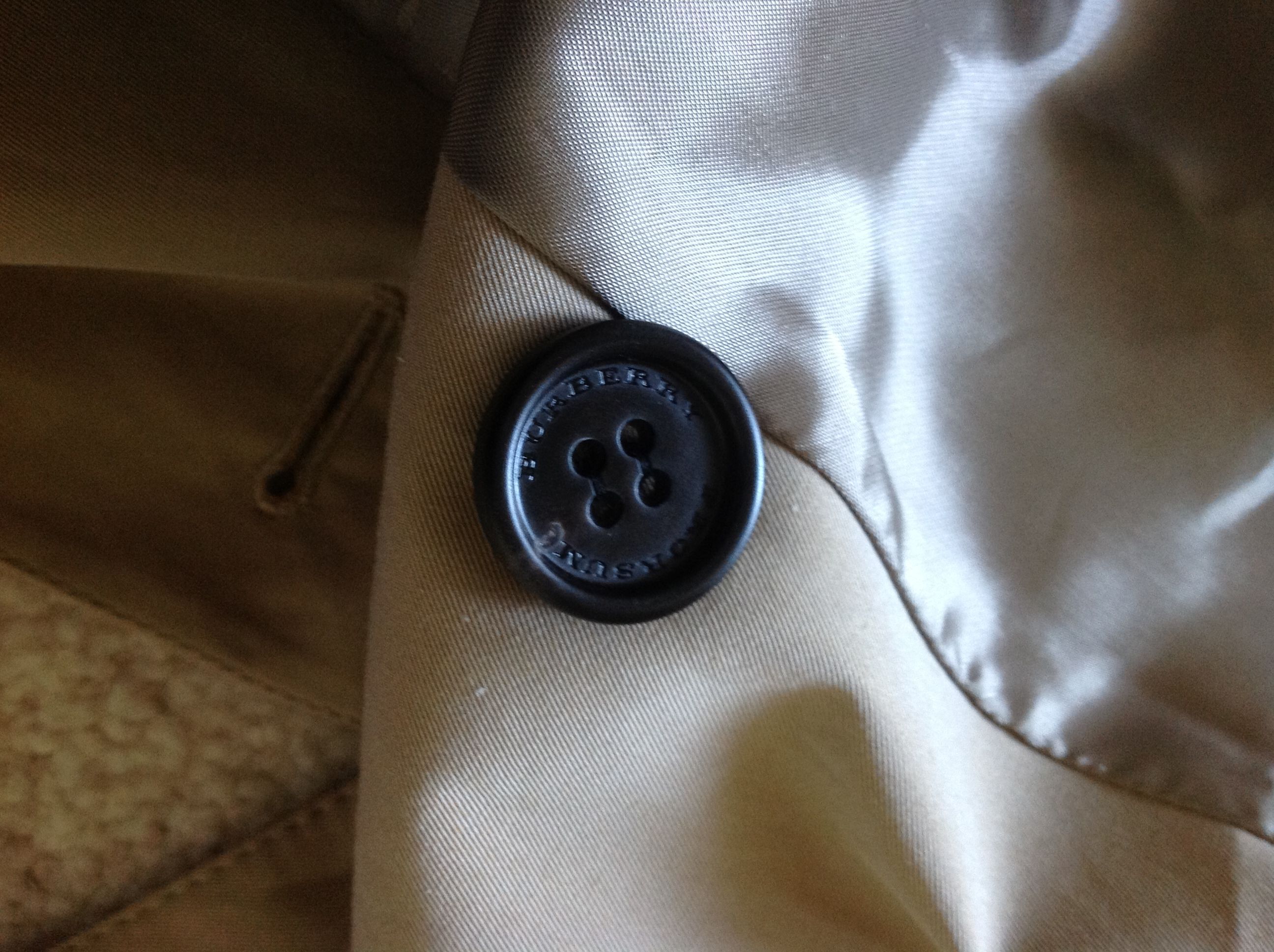 authentic burberry buttons