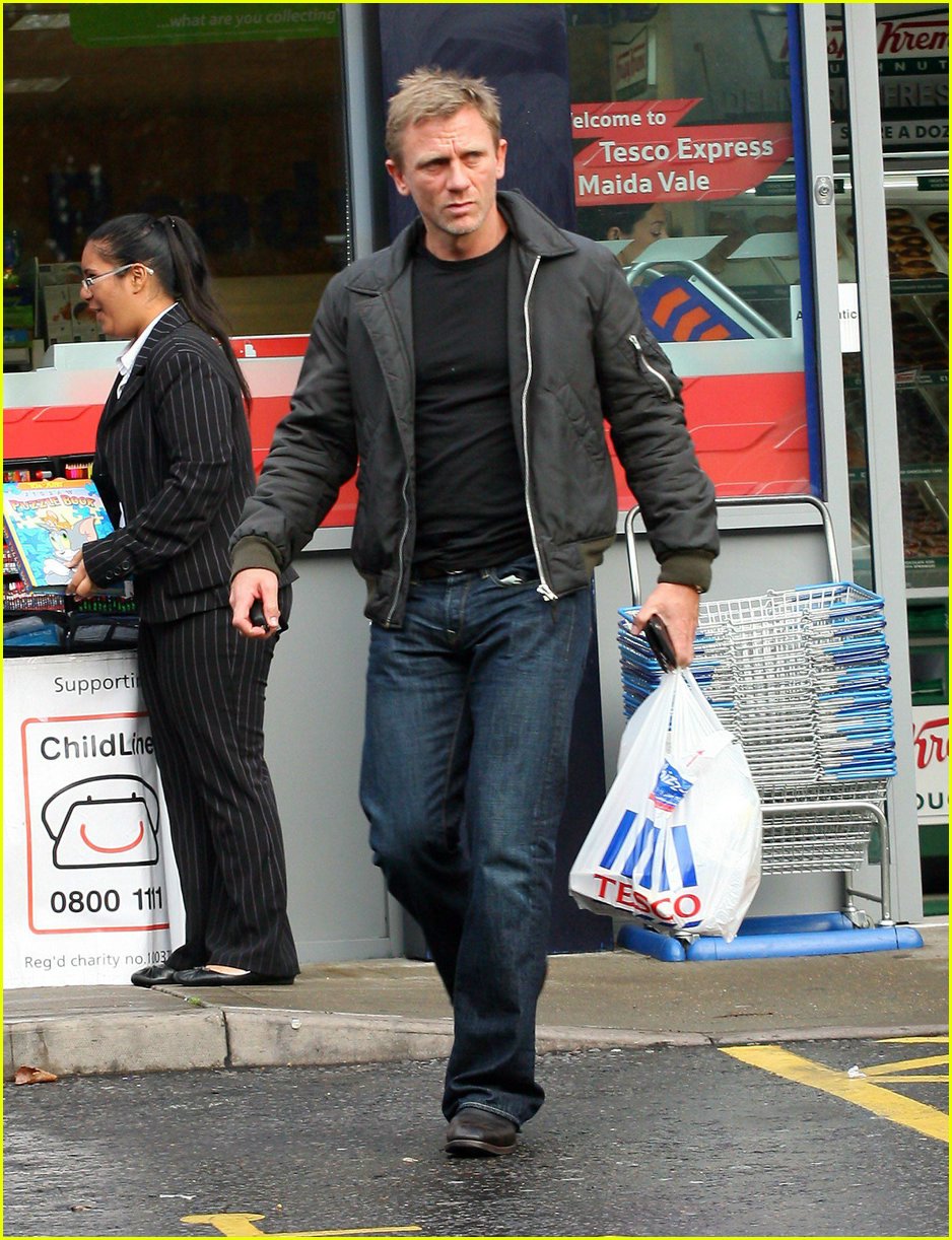 I need to know the exact jacket and jeans Daniel Craig is wearing in this  picture, and possibly wher | Styleforum