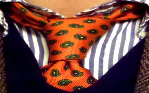 Bright orange green paisley pattern silk tie