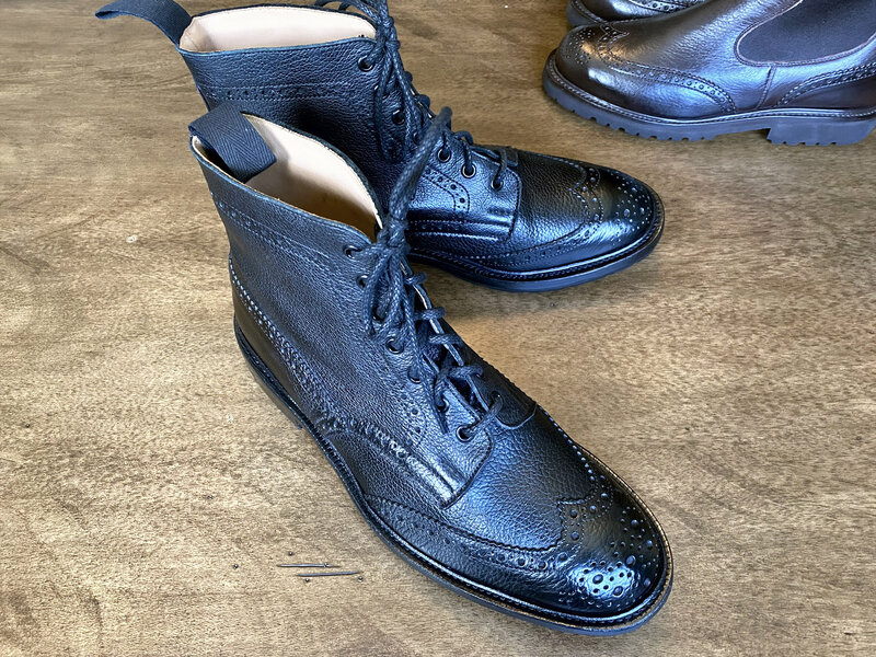 Trickers Stow Lightweight Black Muflone 4497s UK10F (1).jpg