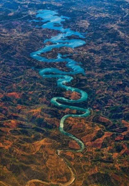 Blue dragon river Portugal.jpg